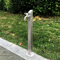 Colonne de douche extérieure autoportante en acier inoxydable pour jardin, offre spéciale
