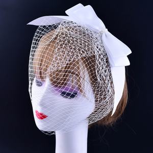 Genya Hot Selling Bow Voile de mariée <span class=keywords><strong>Accessoires</strong></span> pour <span class=keywords><strong>cheveux</strong></span> Voile de mariée en tulle simple pour femmes Voile de <span class=keywords><strong>cheveux</strong></span> <span class=keywords><strong>courts</strong></span> pour la fête de <span class=keywords><strong>mariage</strong></span> - Product Image 4
