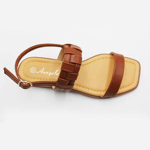 Сандалии женские летние 2025 на плоской подошве с пряжкой и открытым носком - Product Image 2