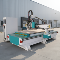 Nouvelle machine de fraisage CNC automatique 1325 pour le bois, machine de sculpture sur bois CNC ATC pour meubles, armoires en bois, acrylique avec table à vide