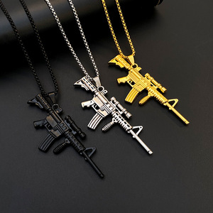 Collar de pistola de subfusil con diamantes, estilo punk y hip-hop, colgante AK creativo y personalizado, accesorios al por mayor para hombres y mujeres - Product Image 3