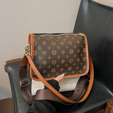 Bolsos de Hombro de PVC para <span class=keywords><strong>Mujer</strong></span>, Diseño Clásico, con Monograma, Múltiples Formas de Llevar, Bolsos Cruzados para Uso Diario, Gran Venta - Product Image 2