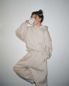 Conjunto de Sudadera Corta Blanca y Pantalones Deportivos para Mujer, Chándal de Dos Piezas, Estilo Casual Holgado, Ropa de Descanso, Ropa Urbana, Venta al por Mayor OEM - Product Image 3