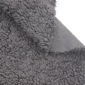 담요를 위한 고무 바닥을 가진 100% 년 폴리에스테 최고 연약한 양털 직물 양탄자