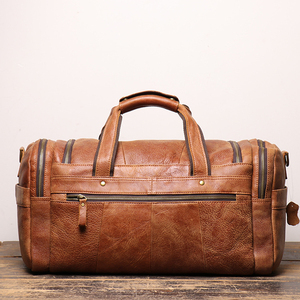 Sac de voyage en cuir nubuck vieilli personnalisé pour hommes et femmes, sac fourre-tout vintage givré, sac à bandoulière artisanal pour la gym, sac de week-end - Product Image 2