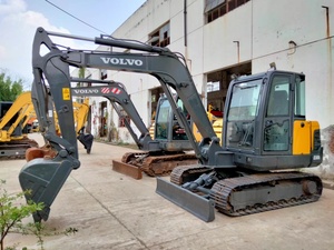 Mini-excavatrice sur chenilles Volvo EC60DL d'occasion, modèle 2022, poids 6 tonnes, composants principaux : moteur, boîte de vitesses, pompe, roulement Deutz - Product Image 6