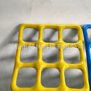 Plateau de jeu gonflable à neuf grilles en PVC pour jeux aquatiques en plein air, idéal pour les hôtels et complexes hôteliers - Product Image 1