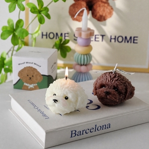 Vela Aromática Elegante con Forma de Perro de Peluche, Textura Suave y Rizada, Velas con Detalles de Animales para Tiendas de Alta Gama - Product Image 3
