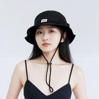 Chapeau Bob Yama Style Bicolore avec Cordon de Serrage, Chapeau de Soleil Respirant pour Randonnée en Plein Air, Style Gorpcore, Casquette de Camping