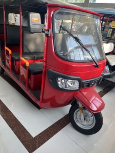 Tricycle à essence TVS 200cc, Tuk-tuk pour adultes, Taxi à essence, Tricycle à trois <span class=keywords><strong>roues</strong></span>, Tricycle électrique à trois <span class=keywords><strong>roues</strong></span> - Product Image 6