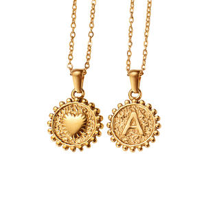 Fashion Custom Font Letter nome personalizzato non sbiadire 26 lettere collana pendente 18 K oro placcato gioielli in acciaio inossidabile - Product Image 1