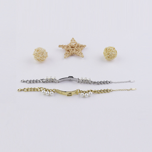 2025 nuevo diseño estilo libre <span class=keywords><strong>pulsera</strong></span> de acero inoxidable personalizada <span class=keywords><strong>pulsera</strong></span> de trébol de acero inoxidable para mujer <span class=keywords><strong>pulsera</strong></span> de acero inoxidable - Product Image 2