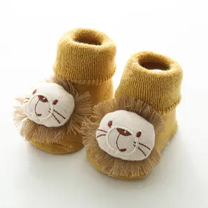 Nouveau bébé chaussettes de sol antidérapantes pour nouveau-né bébé accessoires dessin animé 3D mignon poupée chaussettes pour enfants bébé apprendre à marcher accessoires