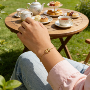 <span class=keywords><strong>Bracelet</strong></span> délicat en forme de fleur de <span class=keywords><strong>lotus</strong></span> pour femmes, plaqué or 18 carats, en acier inoxydable, <span class=keywords><strong>bracelet</strong></span> minimaliste, <span class=keywords><strong>bracelet</strong></span> de yoga, bijou cadeau - Product Image 3