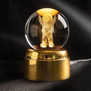 Décorations créatives en cristal de bureau sculptées en 3D du fabricant veilleuse LED blanche chaude rotative cadeaux de vacances pour la chambre à coucher - Product Image 5