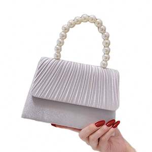 Sacs à main élégants de luxe pour femmes, portefeuilles à main blancs avec nœud en coquillage et forme de cœur en acrylique pour le dîner - Product Image 4