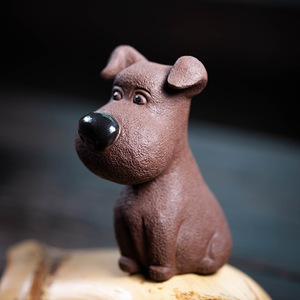 Figurine de chien porte-bonheur du zodiaque en argile violette de Yixing, sculpture décorative pour plateau de table à thé, en matériau Zisha, petit accessoire décoratif - Product Image 1