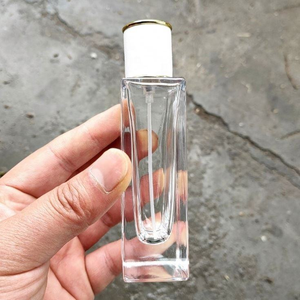 Flacon de parfum rectangulaire en verre avec bouchon compte-gouttes, surface transparente, capacité 30 ml, flacon pulvérisateur en verre transparent, flacon de parfum avec bouchon à vis. - Product Image 1