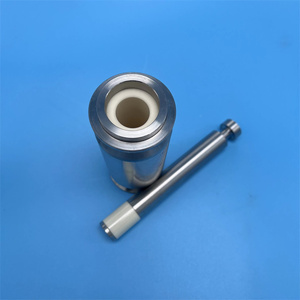 Plongeur en <span class=keywords><strong>céramique</strong></span> d'alumine industrielle isolant personnalisé, tube de pompe métallique en Al2O3 sur mesure avec service de découpe - Product Image 1