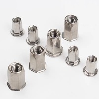 Vente en gros d'écrous à riveter métriques M4-M8 à tête hexagonale complète, anti-rotation, en acier inoxydable SS304, à tête plate, pour l'automobile