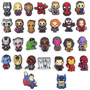 Venta al por mayor Pvc dibujos animados <span class=keywords><strong>Marvel</strong></span> <span class=keywords><strong>Super</strong></span> Heroes Custom Clog Charms se adapta a sandalias pulseras regalo para niños niñas silicona Charms - Product Image 1