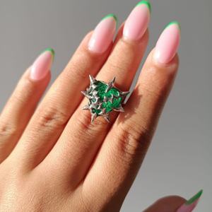 Conjunto de Joyería Gótica Abstracta Hecha a Mano con Colgante de Sirena, Collar con Perlas, Anillo Decorativo de Metal Líquido con Forma de Cuerno y Anillos de Alabastro - Product Image 6