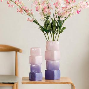 Vase à fleurs en verre hydroponique géométrique <span class=keywords><strong>carré</strong></span> dégradé de couleur rouge, violet, noir et bleu, ornements décoratifs en cubes empilé<span class=keywords><strong>s</strong></span> faits à la main - Product Image 4