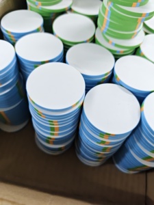 <span class=keywords><strong>Jetons</strong></span> de <span class=keywords><strong>poker</strong></span> en céramique colorés de haute qualité, écologiques, avec logo personnalisé, taille standard - Product Image 2