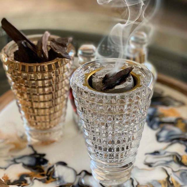 Уникальный бахур курильница для благовоний высокого качества с украшением в виде прозрачной цвет хрустальная курильница с металлической пластиной