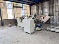 Machine de découpe rotative automatique CNC pour le décapage et la découpe de placages, pilotée par servomoteur et contrôlée par PLC