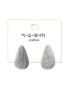Orecchini a Goccia in Lega con Cristalli e Strass, Stile Vintage, Moda Femminile, Design con Micro Incastonature - Product Image 1