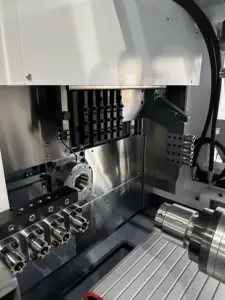 מכונת מחרטת Cnc סיבוב מסוג שוויצרי מכונה דיוק גבוה