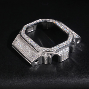นาฬิกา <span class=keywords><strong>DW</strong></span>-5600 รุ่น Hexagonal Ice Out <span class=keywords><strong>g</strong></span> <span class=keywords><strong>Shock</strong></span> ขอบหน้าปัดประดับเพชรโมอิสซาไนต์ เงินแท้ 925 นาฬิกา <span class=keywords><strong>g</strong></span> <span class=keywords><strong>Shock</strong></span> สี D ระดับความสะอาด VVS1 นาฬิกาเพชรโมอิสซาไนต์สำหรับผู้ชาย - Product Image 4