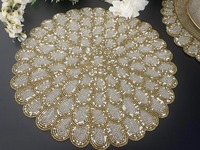 Set de table de luxe fait main en perles florales personnalisées, or et blanc, diamètre 450 mm, épaisseur 5 mm