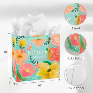 ถุงของขวัญลายดอกไม้สีเขียวอมฟ้า พร้อมริบบิ้นสีทองลายดอกไม้  กระดาษทิชชูในตัว เหมาะสำหรับวันแม่ วันเกิด งานเลี้ยงฉลองสมรส - Product Image 2