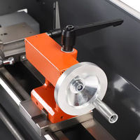 Tour CNC de bureau durable 500W, mini-machine à métaux à vitesse variable
