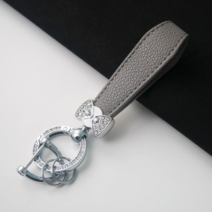 Porte-clés nœud papillon imitation luxe léger pour filles, ornement exquis pour clés de <span class=keywords><strong>voiture</strong></span>/tram, pendentif métallique, chaîne en cuir - Product Image 5