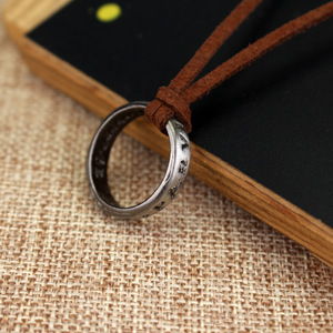 Collar con Colgante de Cuero de <span class=keywords><strong>Nathan</strong></span> Drake, Anillo de Uncharted 4, Joyería de Cosplay, Estilo Clásico, Aleación de Zinc, Recuerdo de Aniversario - Product Image 4