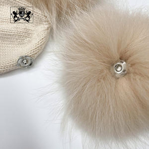 Janefur bébé et enfant taille angora <span class=keywords><strong>bonnet</strong></span> cache-oreilles tricoté <span class=keywords><strong>avec</strong></span> deux boules de fourrure hiver enfants grand <span class=keywords><strong>pompon</strong></span> <span class=keywords><strong>bonnet</strong></span> oreillette <span class=keywords><strong>bonnet</strong></span> - Product Image 4
