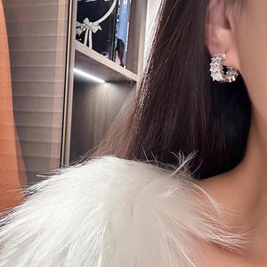Pendientes de Aro Dobles para Mujer, Diseño Minimalista y Delicado, Joyería de Moda para Uso Diario - Product Image 2