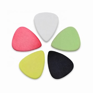 Plettri per Chitarra Personalizzati in Colore Unico, Accettano Disegni su Un Lato o su Entrambi i Lati, Antiscivolo, Opachi e Texturizzati, Prodotti in Cina, Alta Qualità - Product Image 2