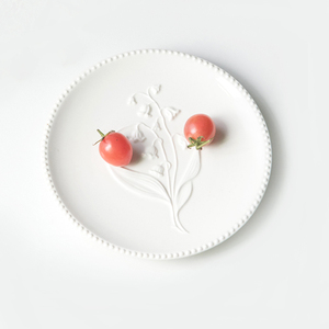 Assiette de chargeur de dîner de salade de <span class=keywords><strong>pain</strong></span> de relief en céramique gaufrée perlée muguet plateau de collation de gâteau de Dessert de porcelaine de vallée pour la fête - Product Image 2