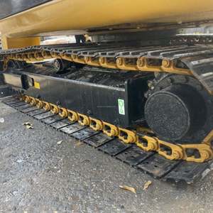 Miniexcavadora 305.5 Usada de Alta Calidad con 1 Año de Garantía, Incluye Componentes Principales: Bomba, Motor, Engranaje, PLC - Product Image 6