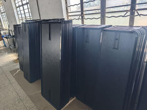 Couvercle de tonneau en aluminium à trois volets pour Dodge Ram 1500/2500 Crew Cab <span class=keywords><strong>4</strong></span> portes 5ft7inch Short Bed Truck Hard Folding Waterproof Function - Product Image 5