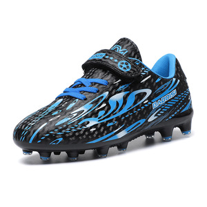 Nuevas Zapatillas de Fútbol para Niños con Tacos Largos y Velcro, Ideales para Deportes y Jóvenes - Product Image 1