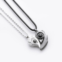 Vente chaude Magnétique Couple Collier Coeur Épissage Projection 100 Langue Je T'aime Collier Pour Femmes Hommes