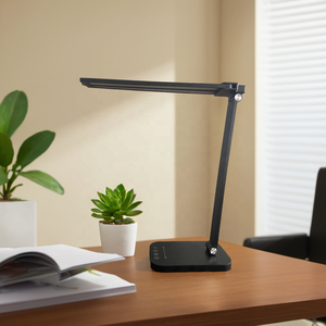 مصباح مكتبي حديث ليد دوار لحماية العين أبيض دافئ ديكور منزلي جديد لغرفة النوم ببطارية تحكم باللمس معدن - Product Image 5