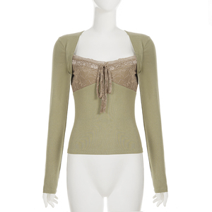 Camiseta francesa picante de estilo vintage con cuello cuadrado, encaje y lazo frontal, ajustada, a la moda urbana, versátil y favorecedora para el día a día. - Product Image 6