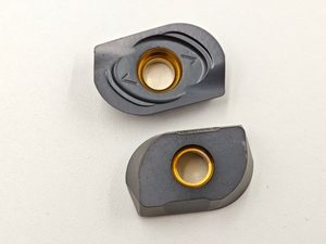 Inserto de Fresado de Hombro con Recubrimiento PVD R390-180664H-PL <span class=keywords><strong>1130</strong></span>, Ranura de Acabado R3.2 PL para Acero al Carbono y Acero Inoxidable - Product Image 1