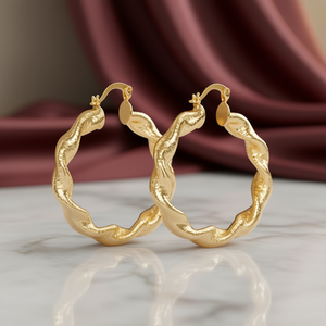 Orecchini a Cerchio Dorati E4445 Placcati in Oro 22k Alla Moda Unisex per Uso Quotidiano - Product Image 2